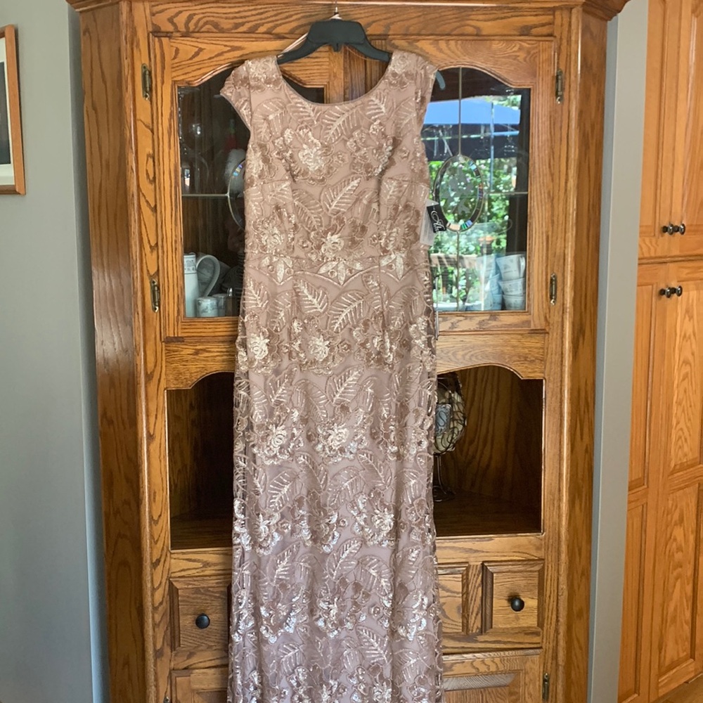 Alex Evenings Gown